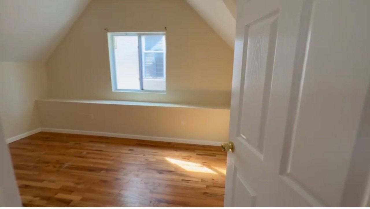 226 Benziger Ave #3 - Photo 7 of 12