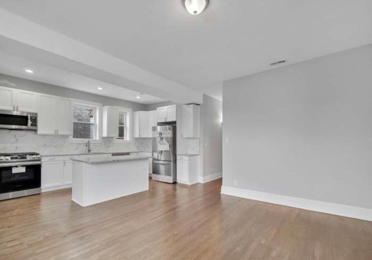 6234 S Rhodes Ave #2 - Photo 6 of 16