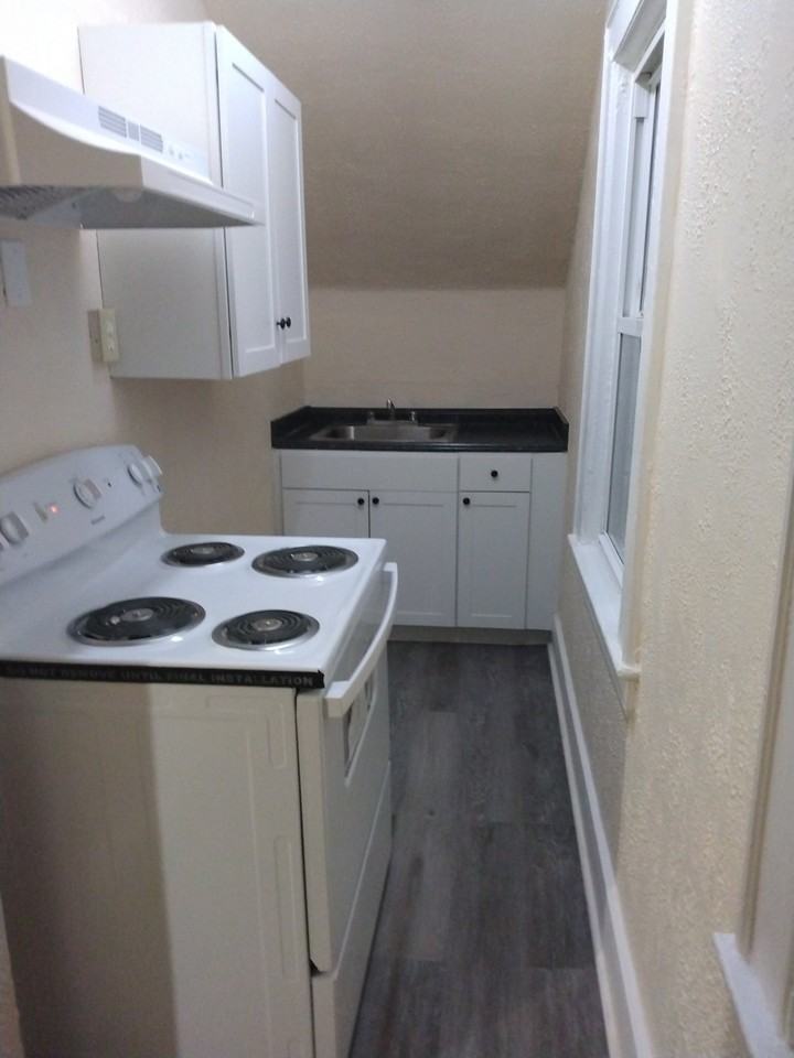 134 Sunset Ave #3rdFL - Photo 4 of 7