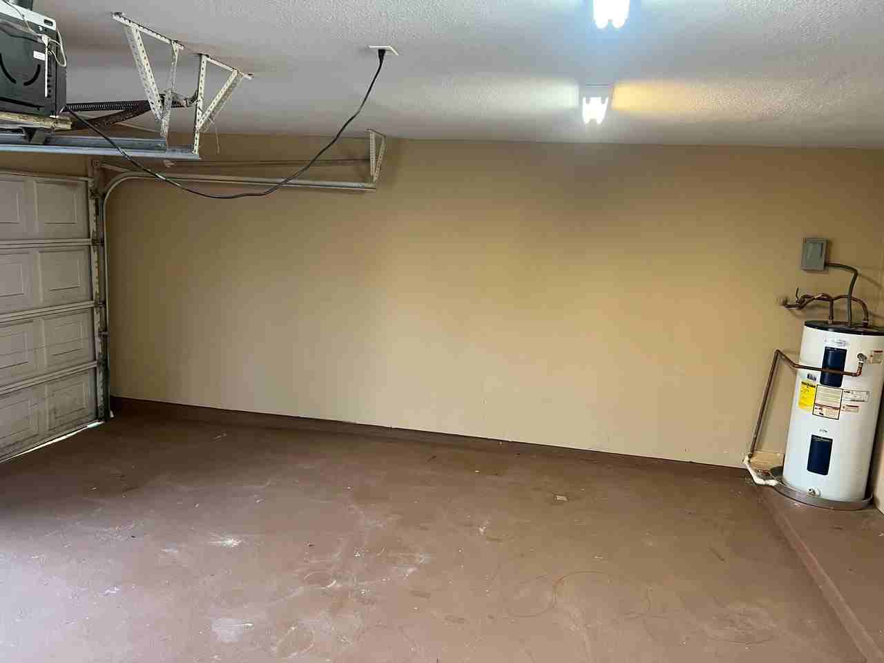 5560 Maple Ridge Dr - Photo 3 of 19