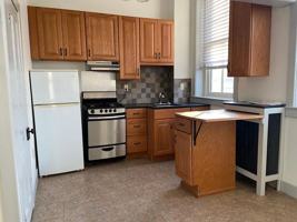featured image of 417 Wyandotte St #2
