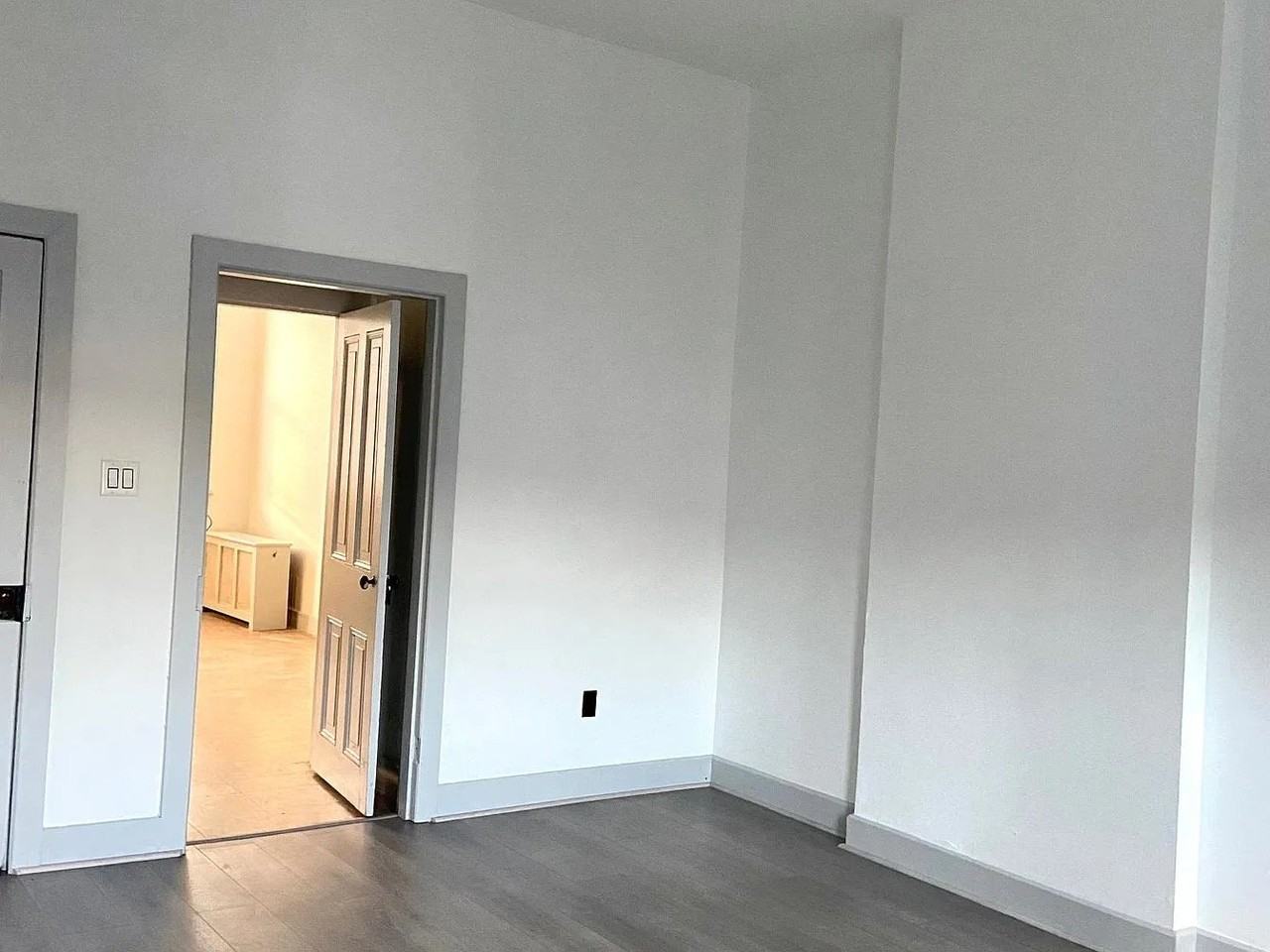 417 Wyandotte St #2 - Photo 2 of 5