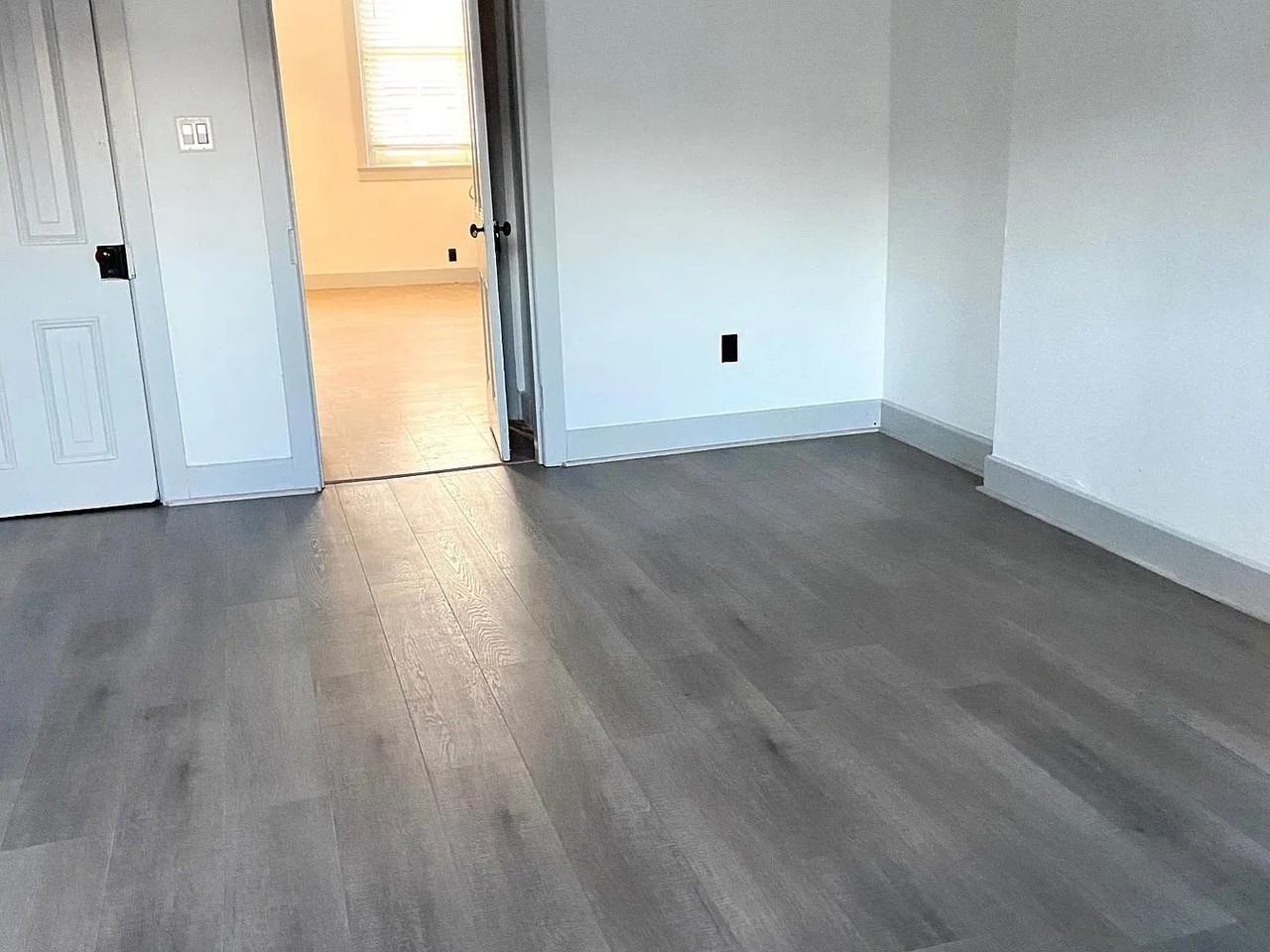 417 Wyandotte St #2 - Photo 3 of 5