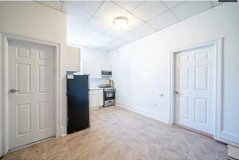 56 Monroe St #2 - Photo 3 of 5