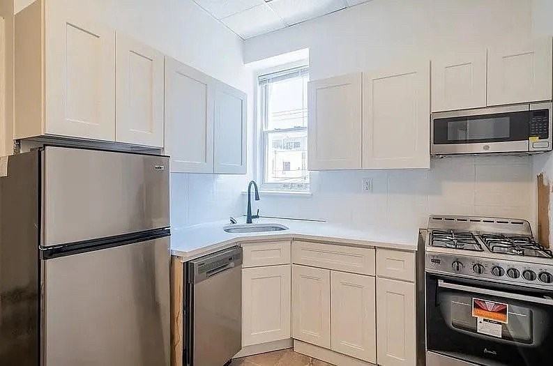 56 Monroe St #2 - Photo 4 of 5