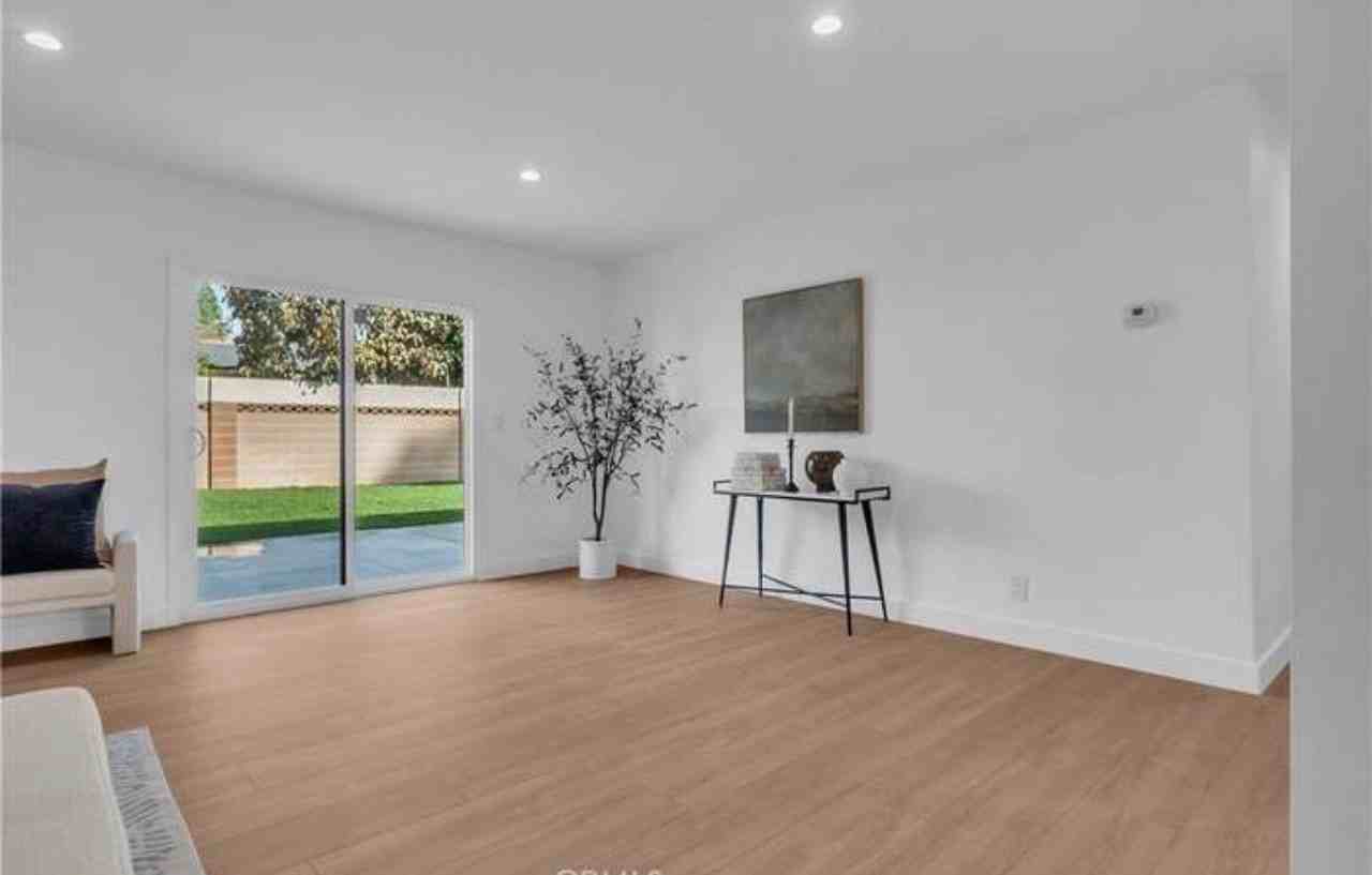 13061 Tiller Ave - Photo 4 of 28
