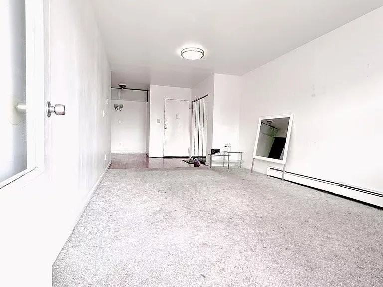 7806 153rd Ave #E - Photo 3 of 10