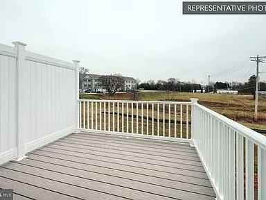 1045 Addie Ln - Photo 3 of 18