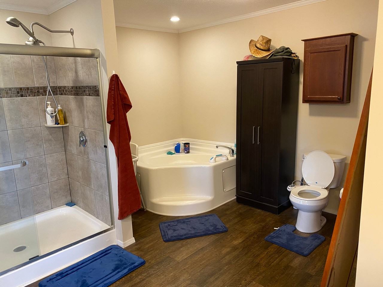 204 Baker Rd - Photo 3 of 19
