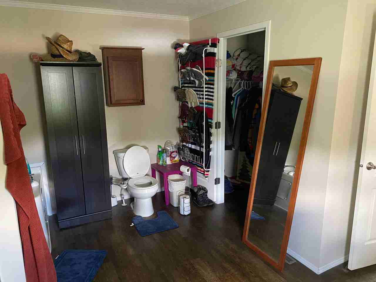 204 Baker Rd - Photo 5 of 19
