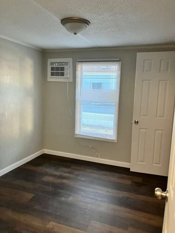 78 Deerwood Park - Photo 4 of 10