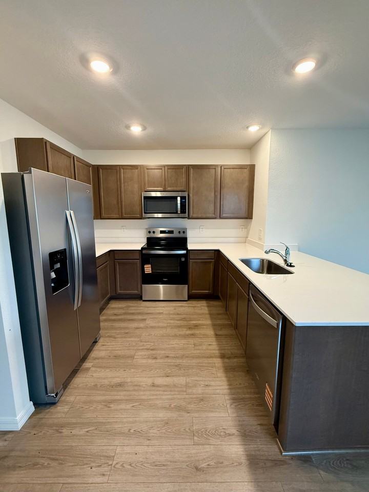 32447 Weathered Oak Dr - Photo 5 of 20