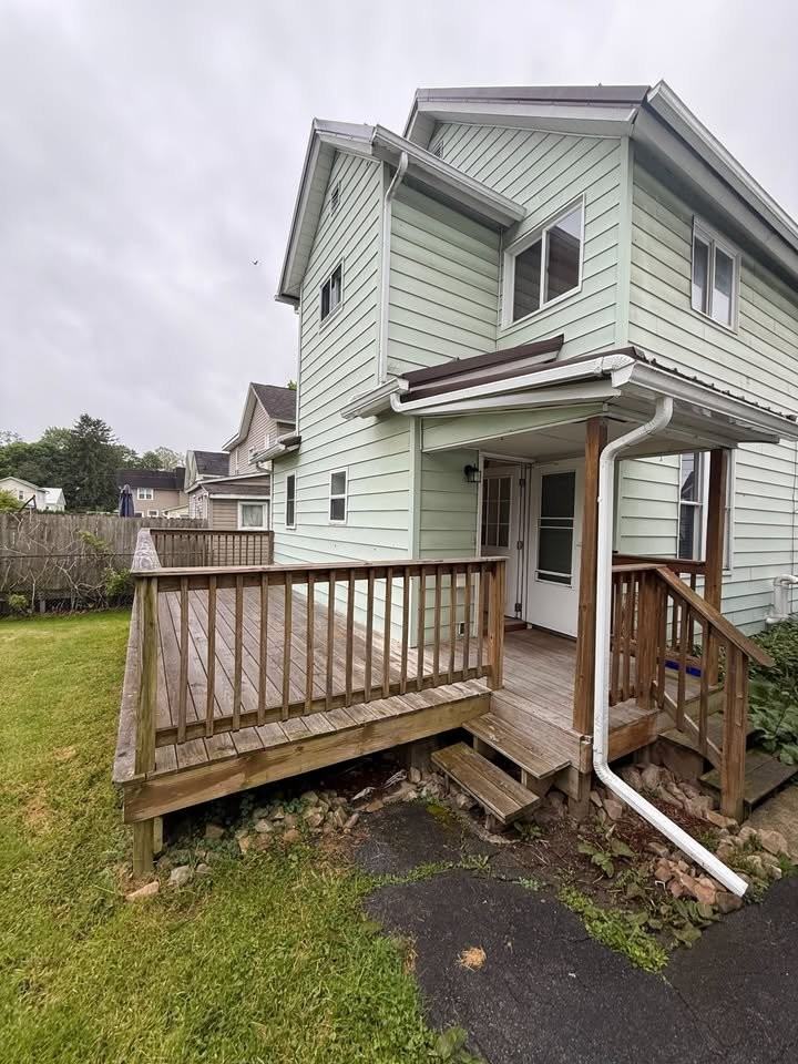 411 Knarr St - Photo 3 of 19