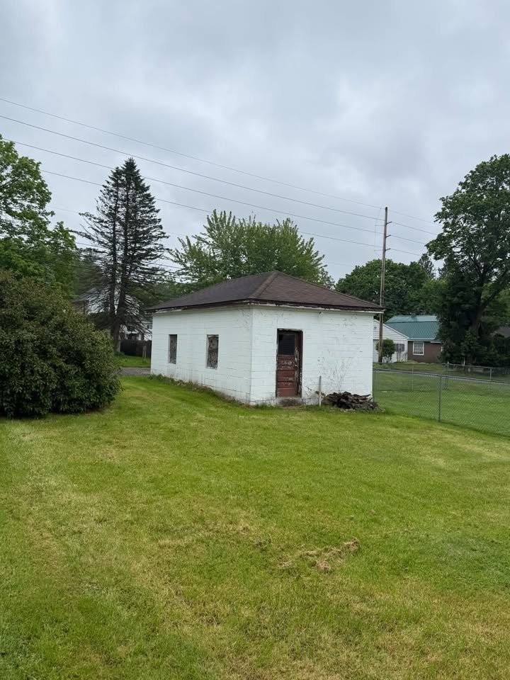411 Knarr St - Photo 4 of 19
