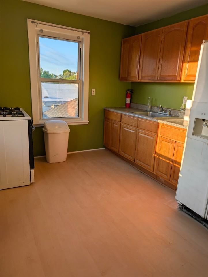 2211 Morris Ave #1 - Photo 2 of 11