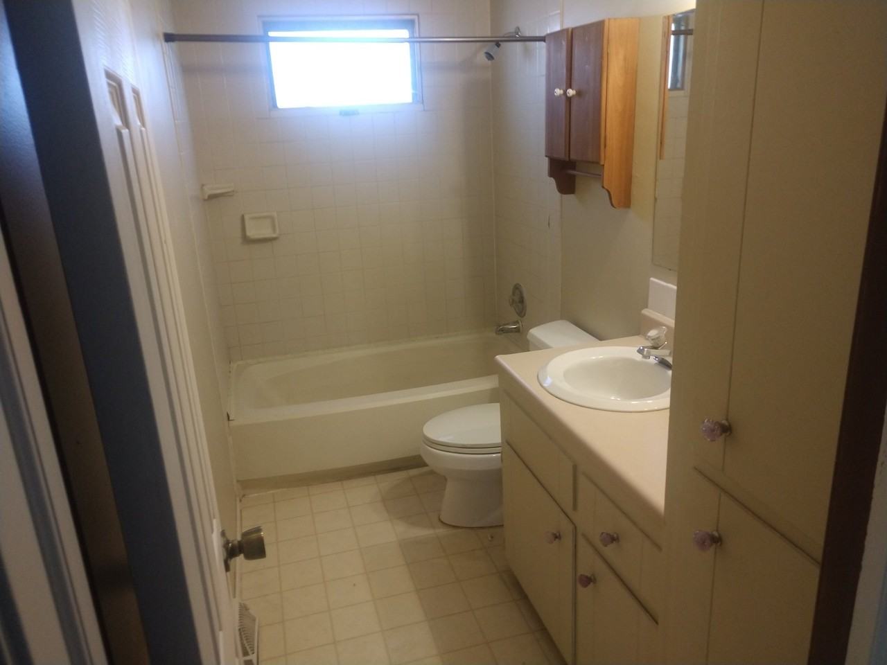 2045 Old Valley Ct Se - Photo 3 of 14