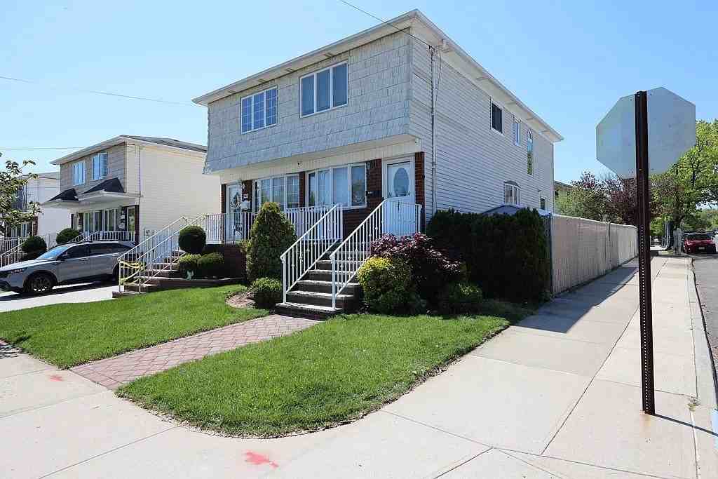 178 Spratt Ave - Photo 6 of 6