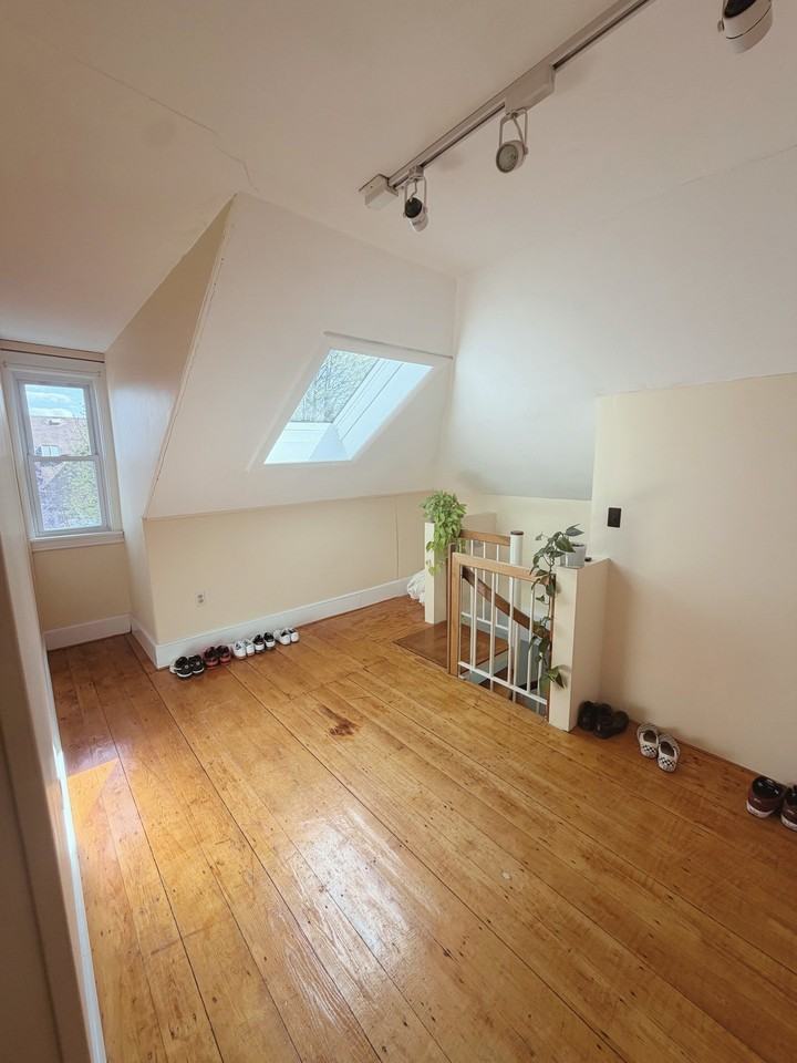233 Centre St #2 - Photo 5 of 10
