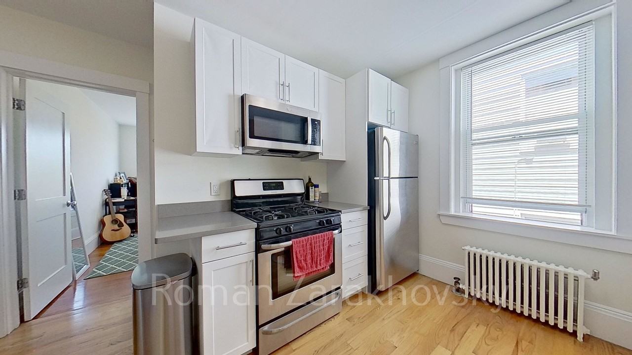 83 Harvard St #20 - Photo 4 of 5