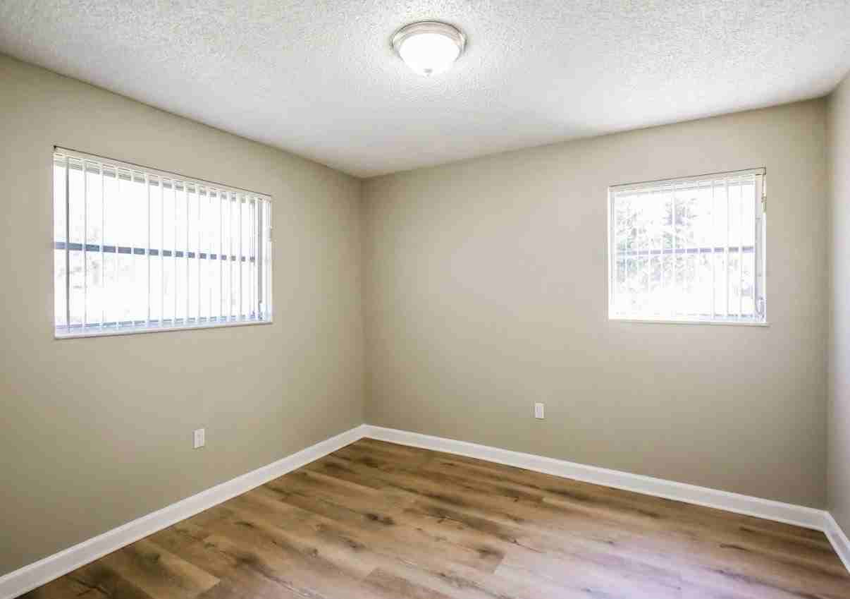 3013 Sw 97th Ct - Photo 3 of 13