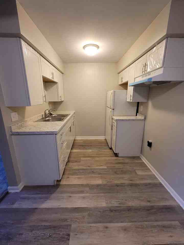 4600 Applegrove Nw North Canton Oh #8 - Photo 4 of 18