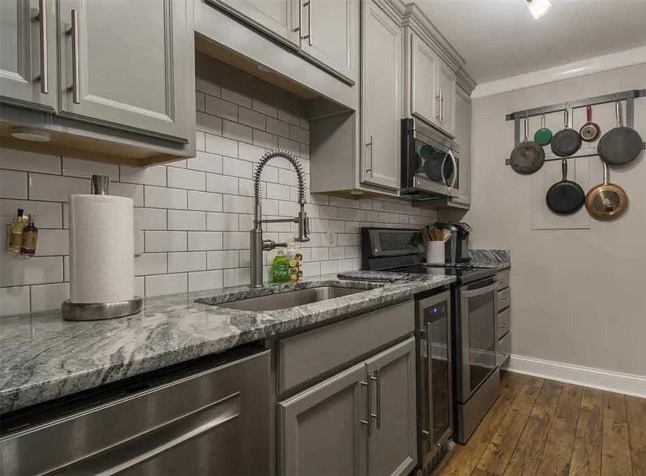 2534 Johnny Ln - Photo 7 of 15