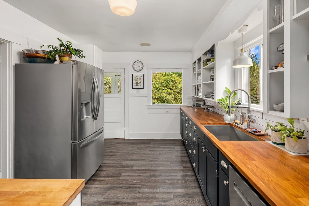 7006 12th Ave Nw #A - Photo 6 of 15