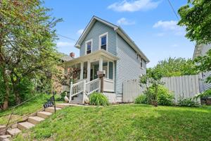 featured image of 1756 Bruck St