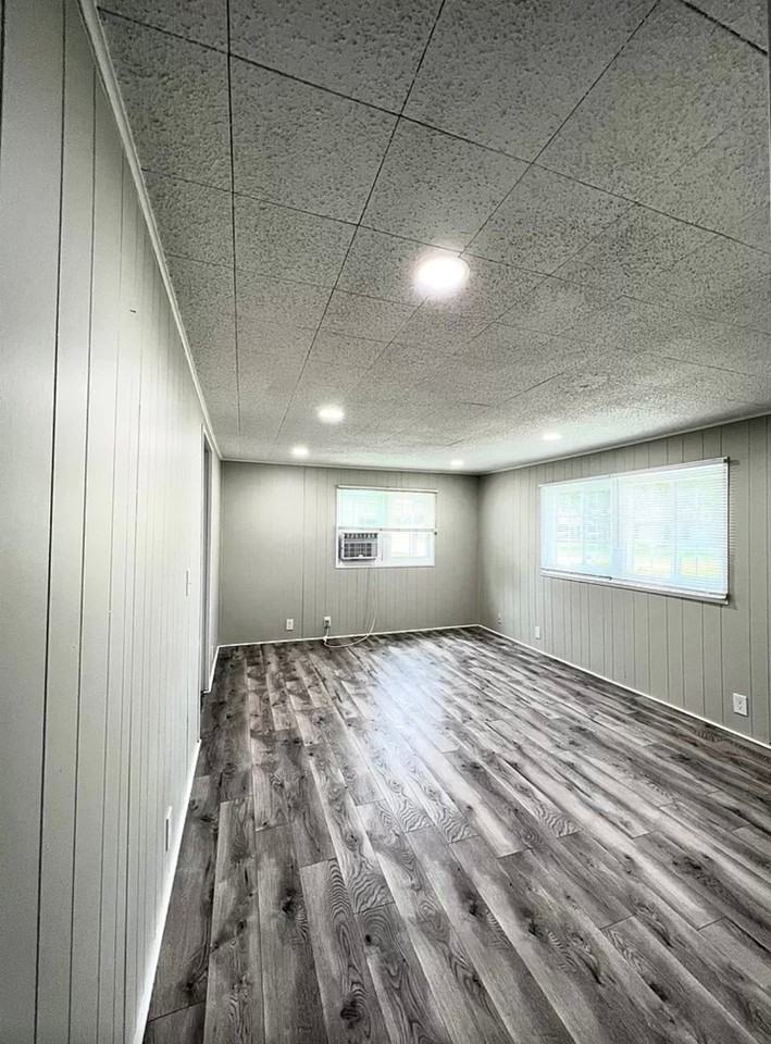 722 N 8th St - Photo 2 of 7