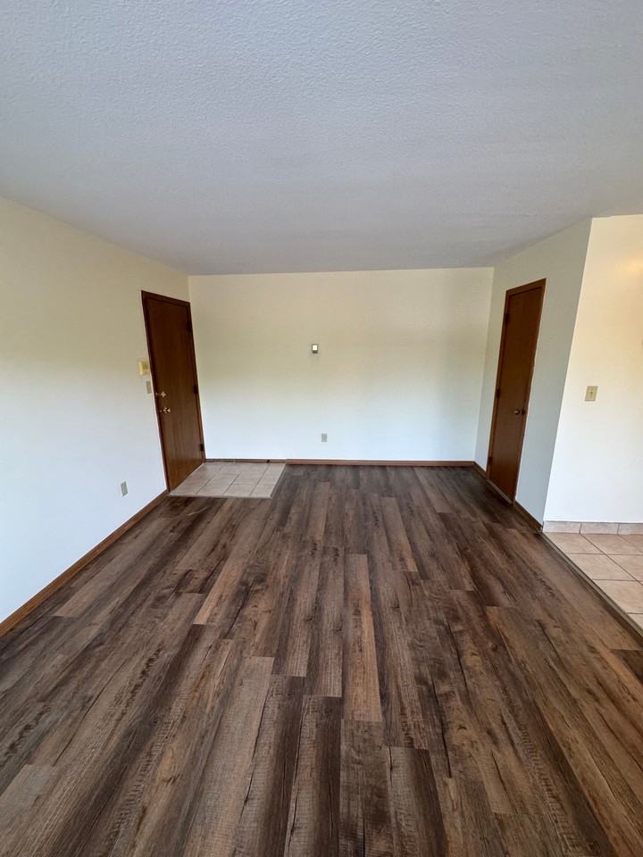 464 Maryland Ave W #7 - Photo 2 of 9