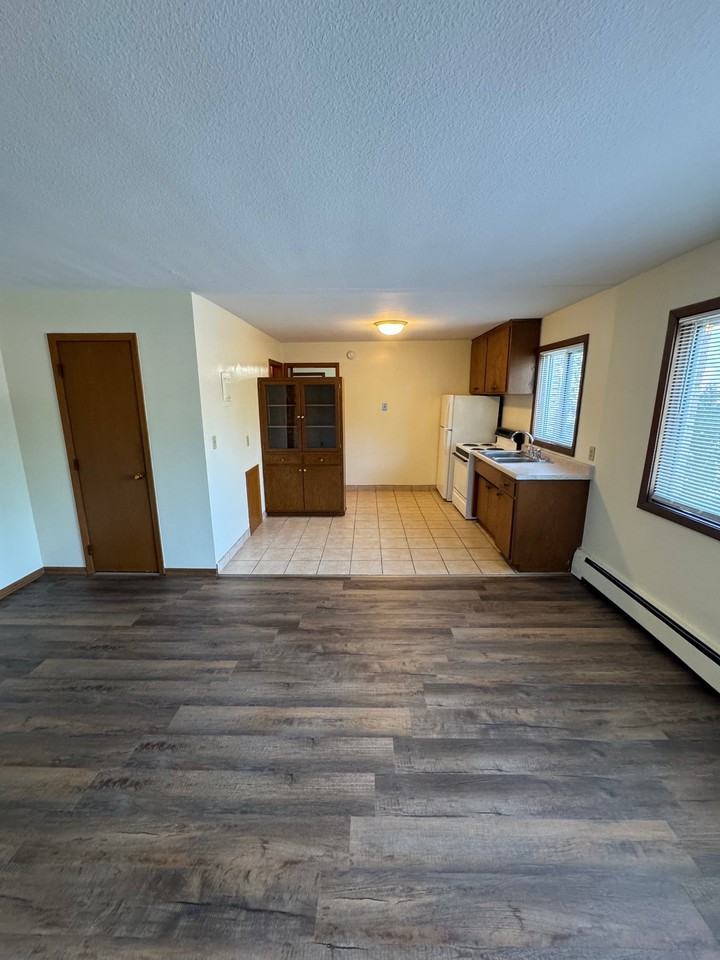 464 Maryland Ave W #7 - Photo 3 of 9