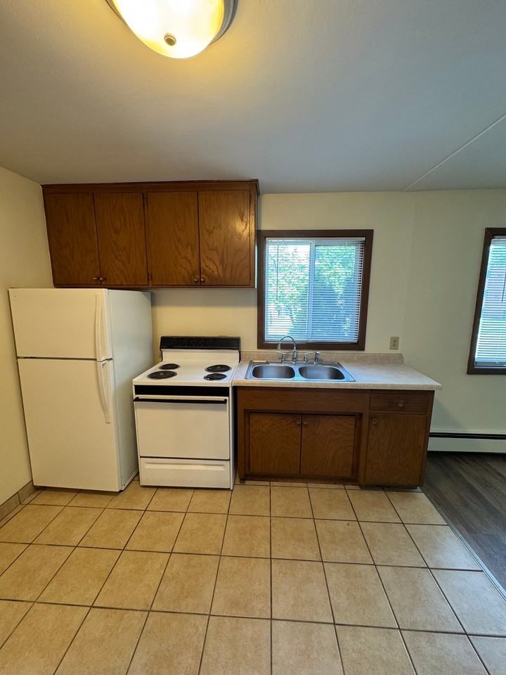 464 Maryland Ave W #7 - Photo 5 of 9