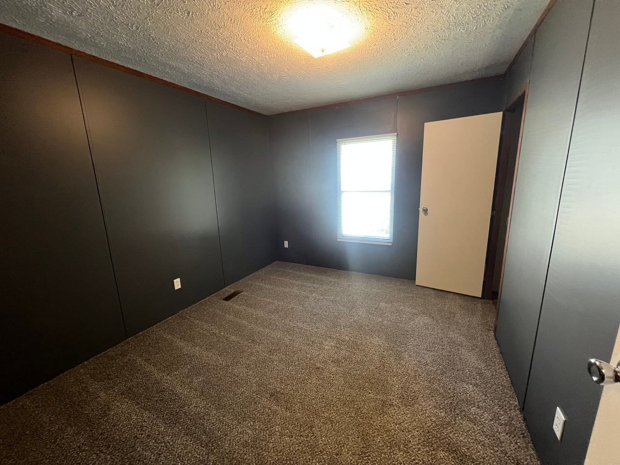 62 Locust St - Photo 5 of 13