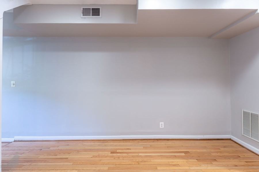 1533 Marion St Nw - Photo 4 of 38