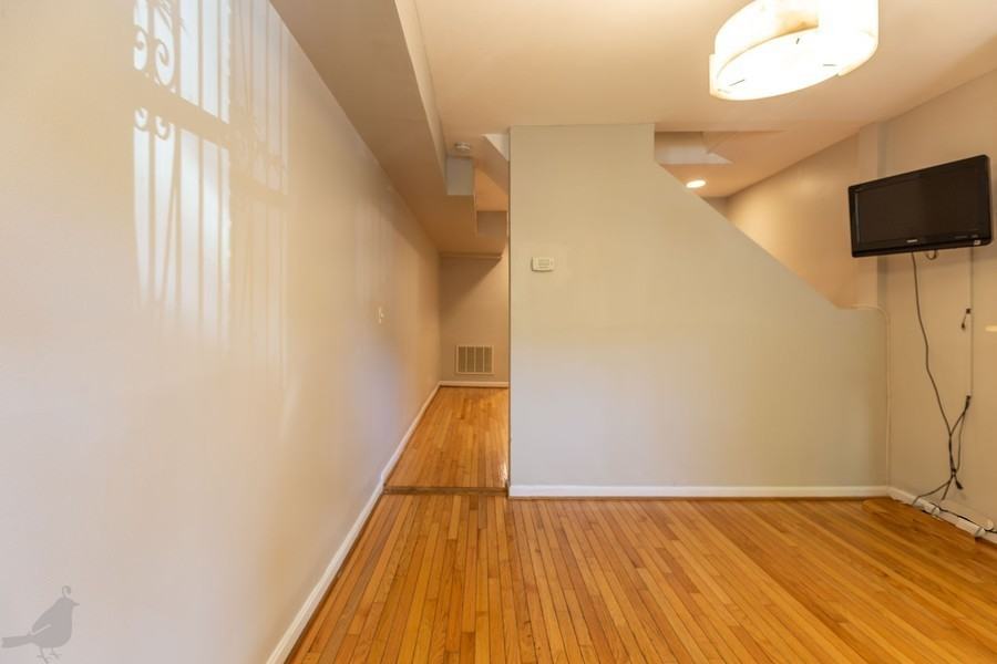 1533 Marion St Nw - Photo 6 of 38