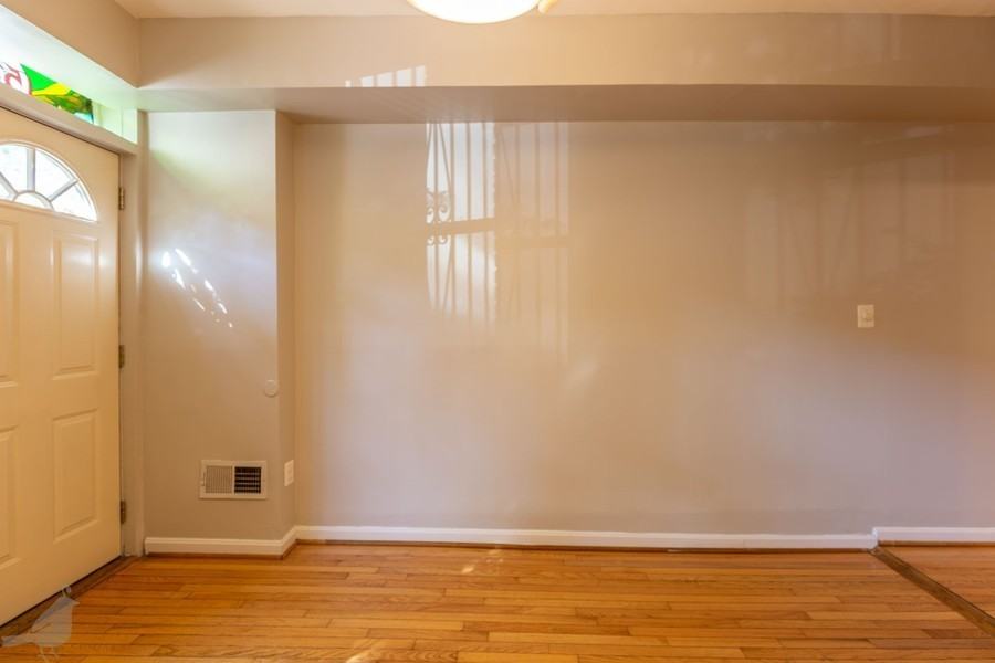 1533 Marion St Nw - Photo 7 of 38