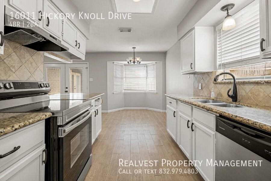 16011 Hickory Knoll Dr - Photo 5 of 21