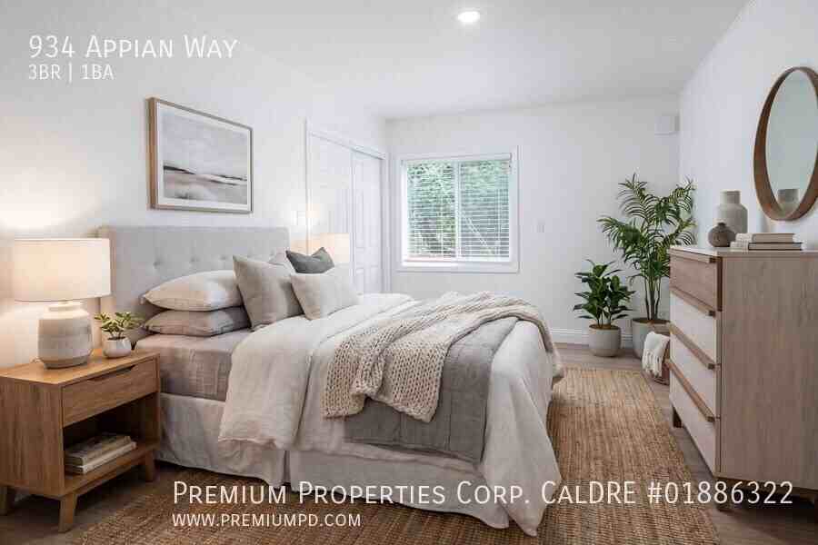 934 Appian Way - Photo 6 of 46