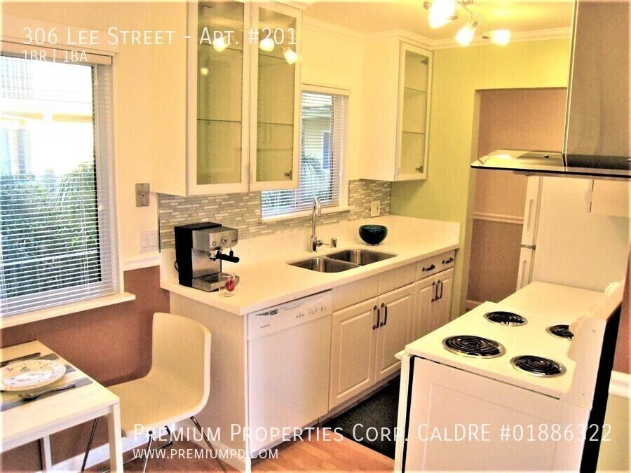 306 Lee St #201 - Photo 4 of 50