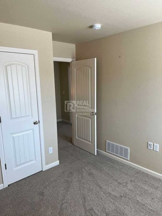 1903 E 11th St - Photo 5 of 15
