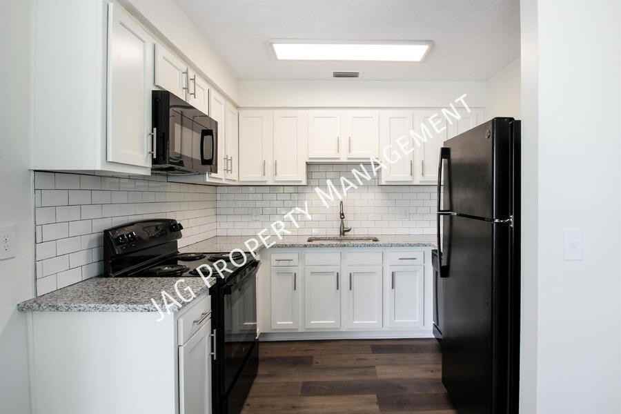 1426 Berrier St - Photo 2 of 31