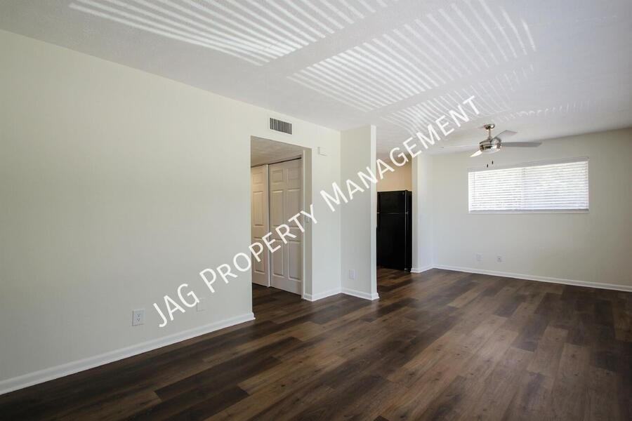 1426 Berrier St - Photo 5 of 31