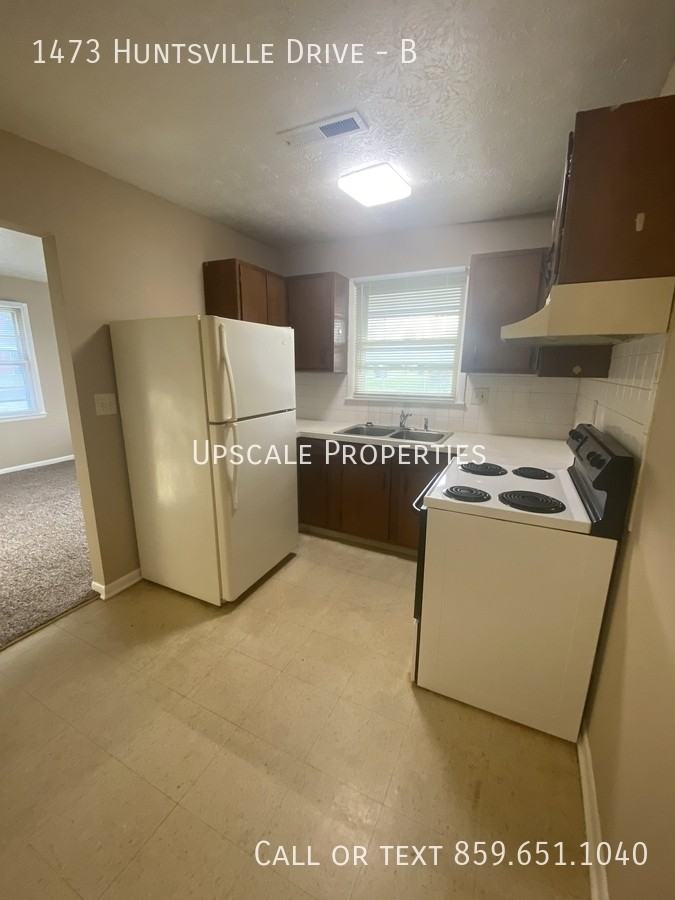 1473 Huntsville Dr #B - Photo 4 of 9