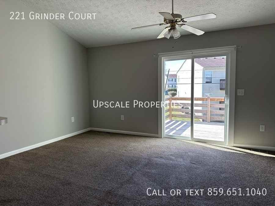 221 Grinder Ct - Photo 3 of 9