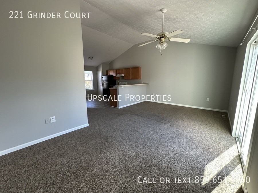 221 Grinder Ct - Photo 4 of 9