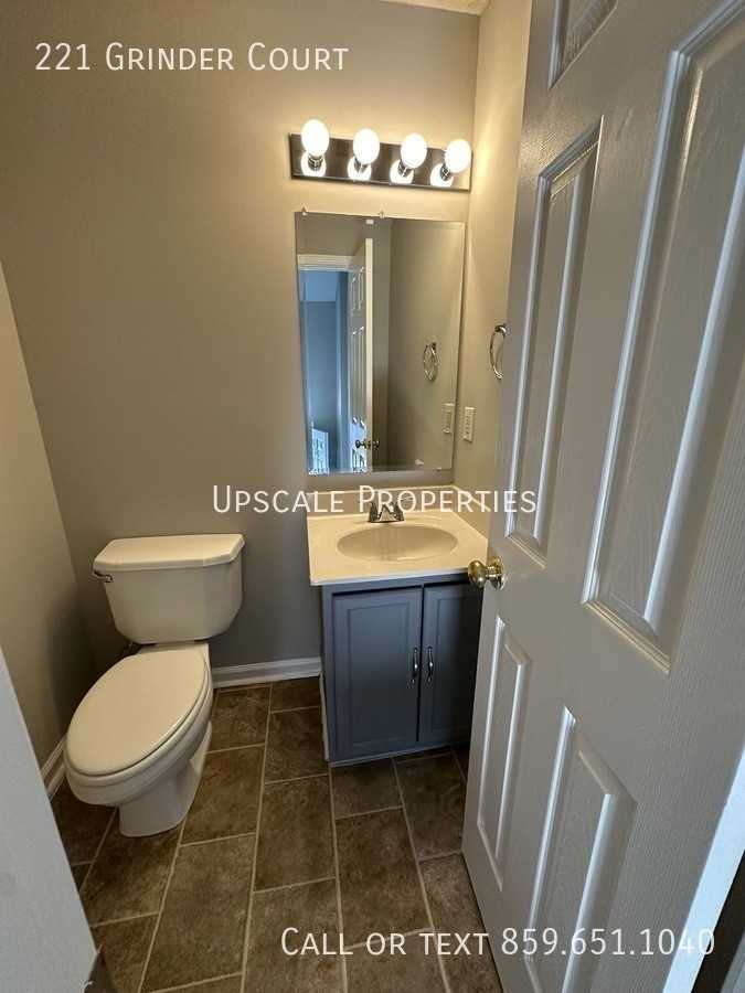 221 Grinder Ct - Photo 5 of 9