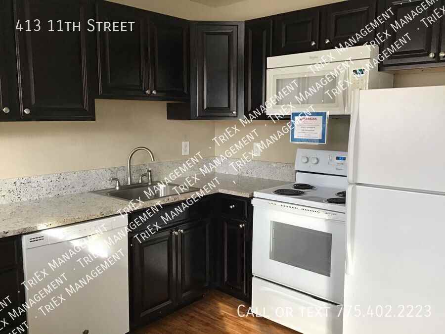 413 11th St #413 - Photo 2 of 10