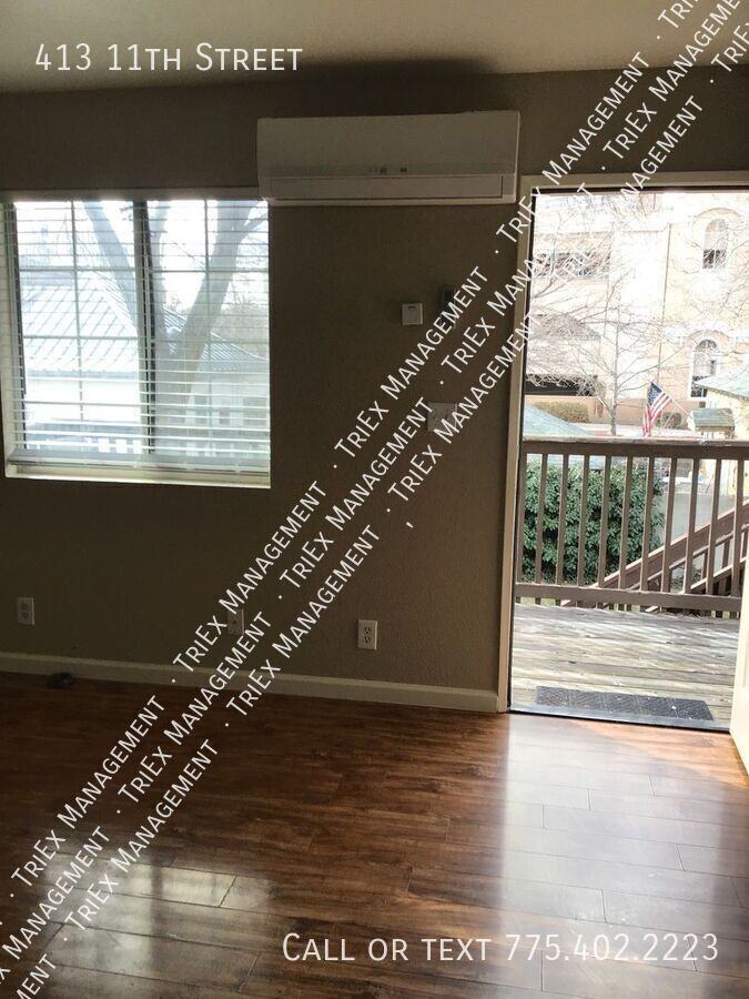 413 11th St #413 - Photo 5 of 10