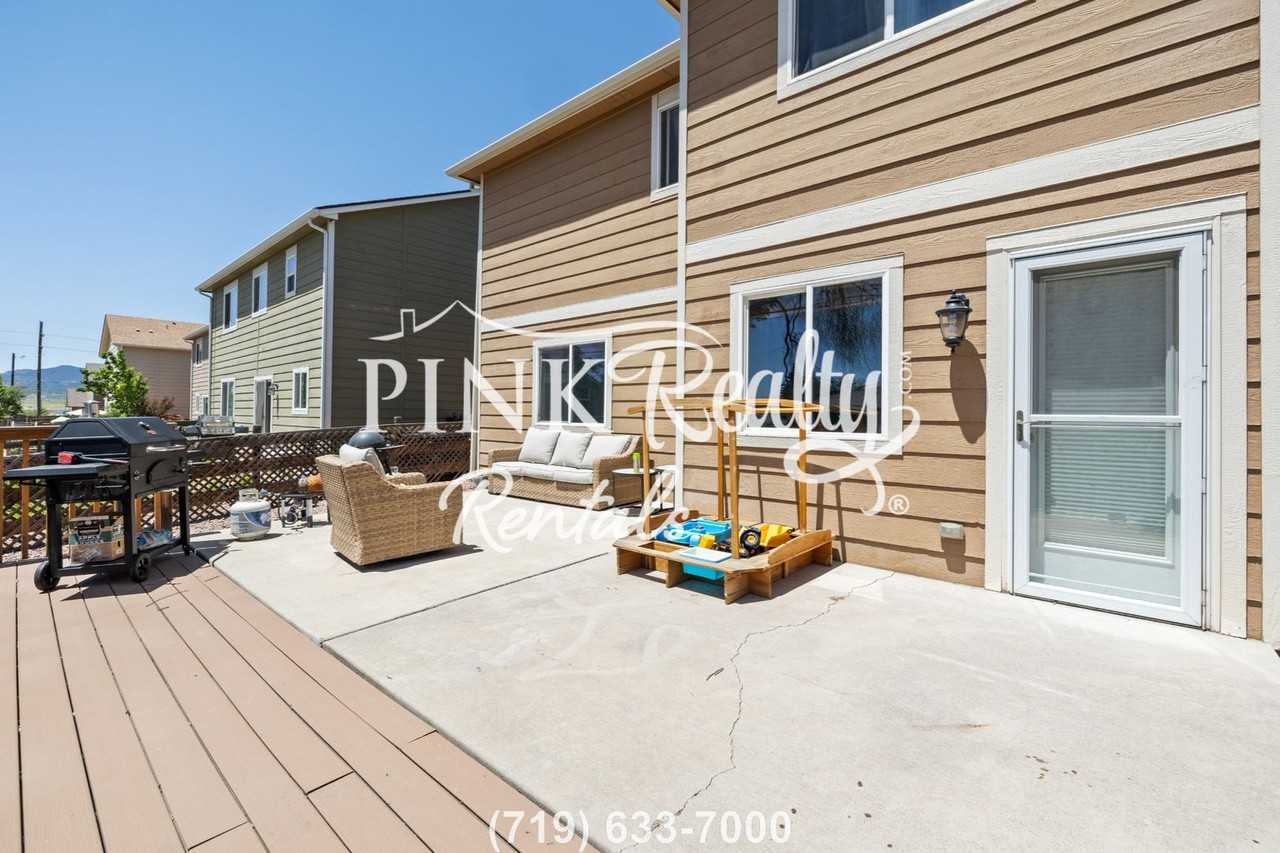 4051 Silver Star Grv - Photo 5 of 34