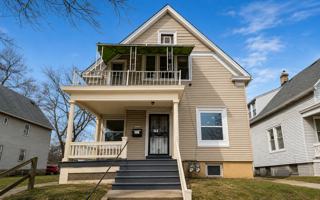 featured image of 2955 N 17th St #B